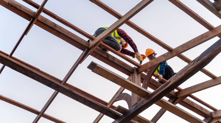 Professional gutter cleaning services in Beckville, TX